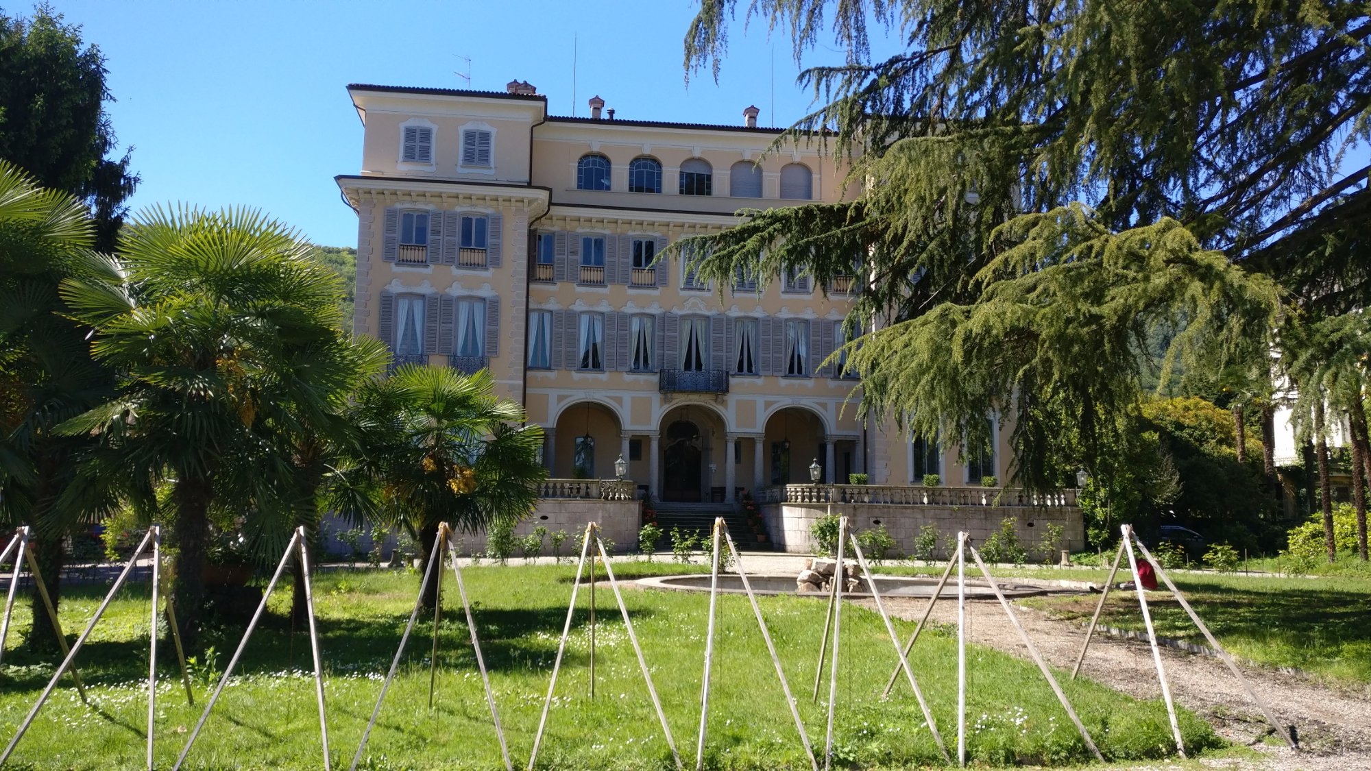 front-view-of-the-villa