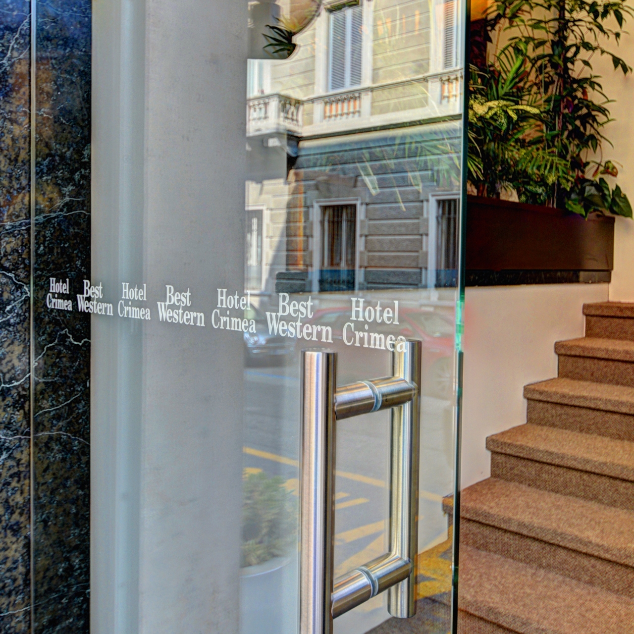 Best_Western_Crimea-Turin-Hotel_outdoor_area-1-13169