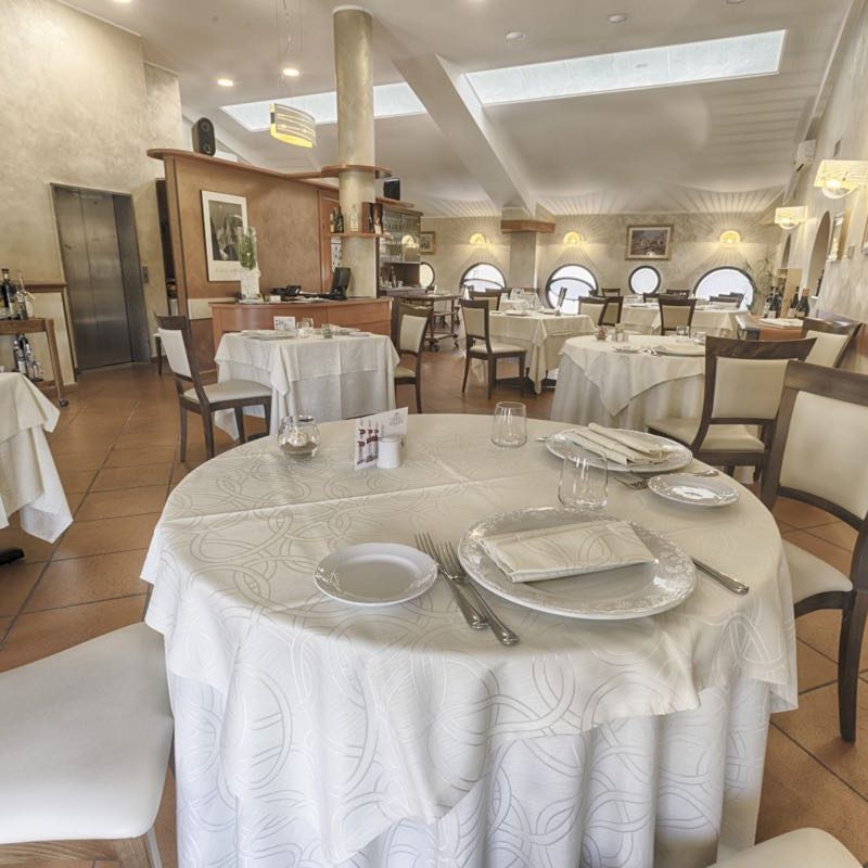 ristorante-il-vigneto-sala-principale-800x800